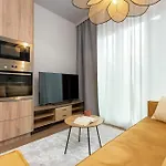 Stylowe Apartamenty Chmielna Gdansk Serce Miasta By Noclegi Renters
